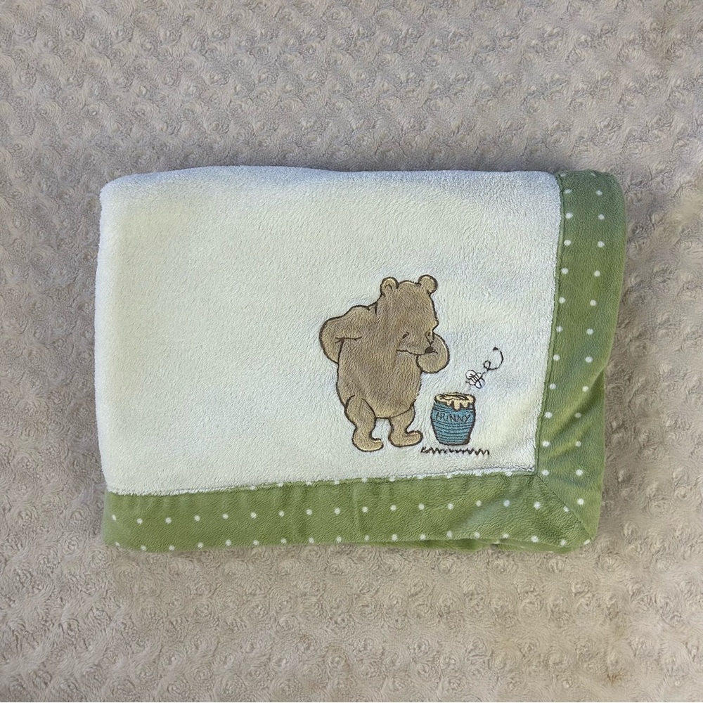 Classic Winnie the Pooh Baby Blanket Green White Polka Dot Edge Trim Hunny Pot
